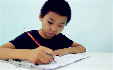 学生上课注意力不集中的前期原因有哪些？
