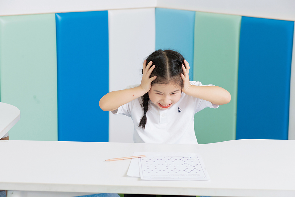 磨磨蹭蹭、慢慢吞吞，孩子做作业注意不集中怎么办？