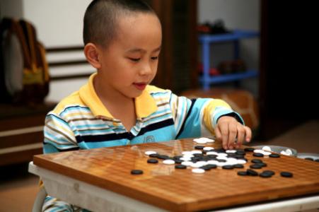 以兴趣点培养孩子的注意力